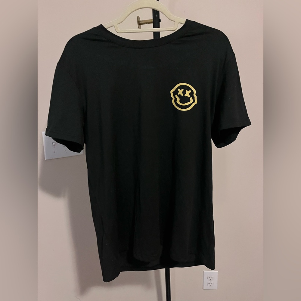 Black Men's Graphic Tee with Yellow Smiley/ITS NOT THAT SERIOUS on back.  Size M